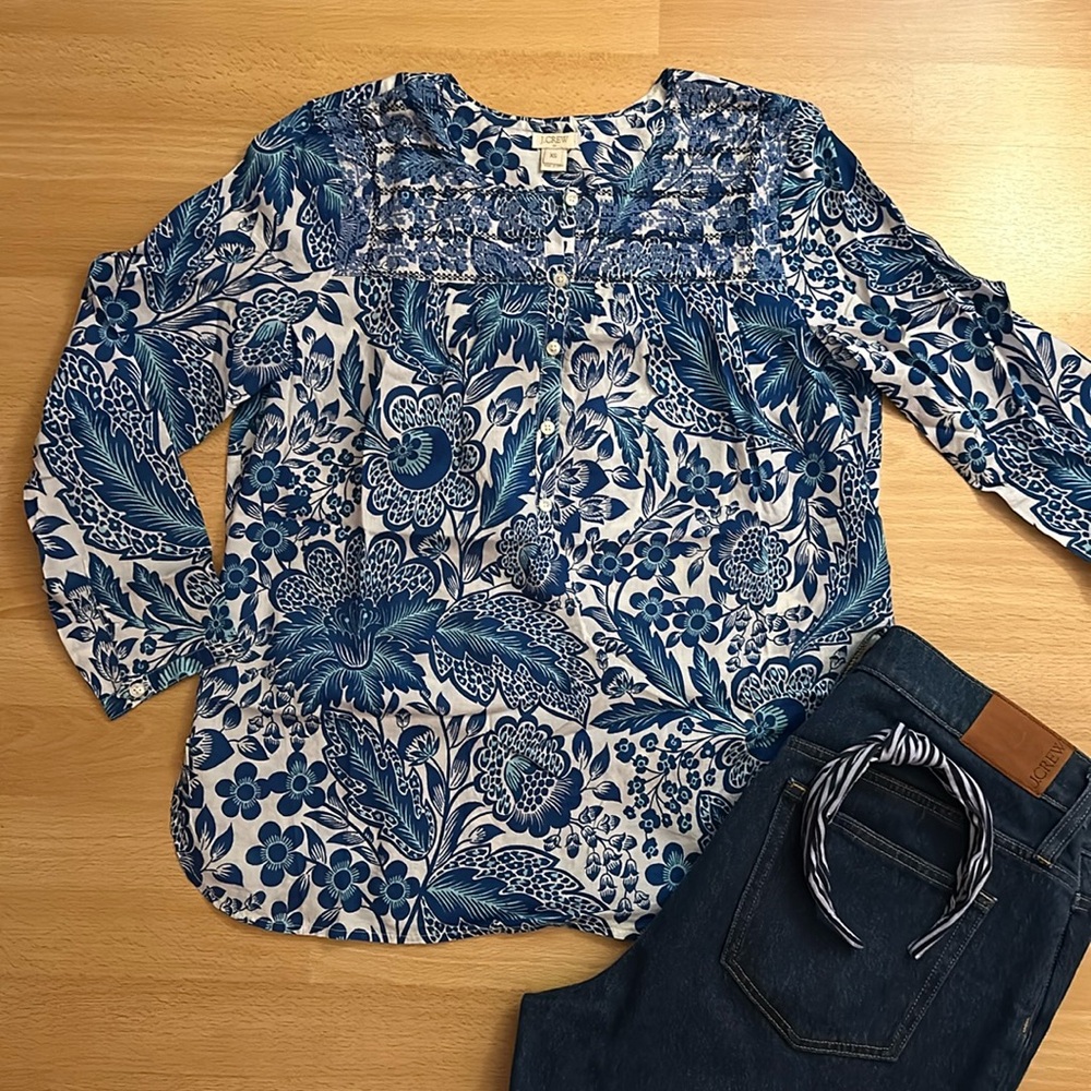 J. Crew Factory blue and white printed and embroidered blouse size extra small